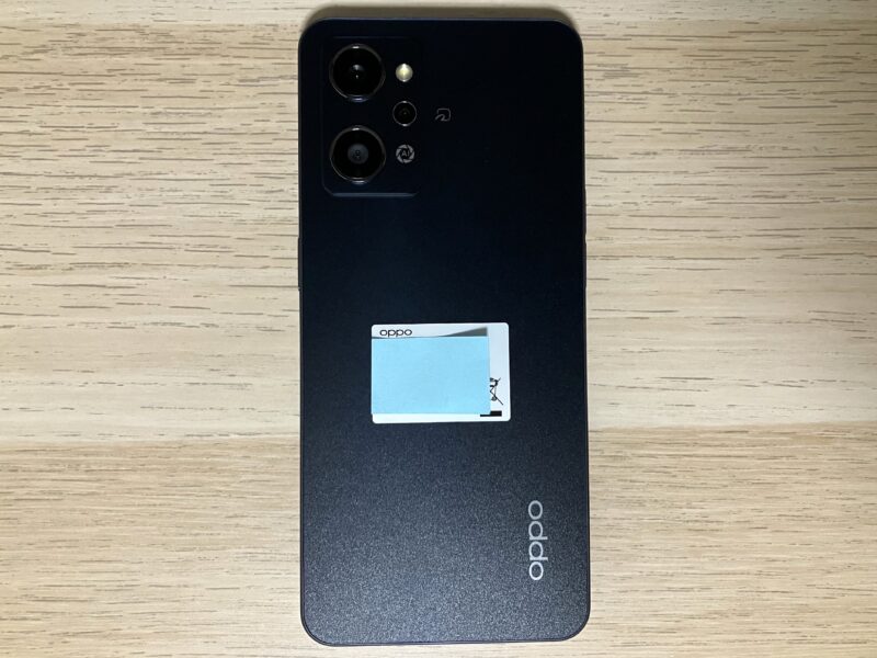 『OPPO Reno7 A』本体（裏）