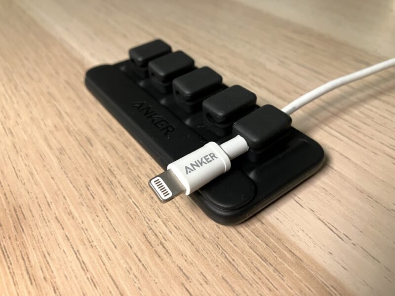 anker-magnetic-cable-holder-use-1